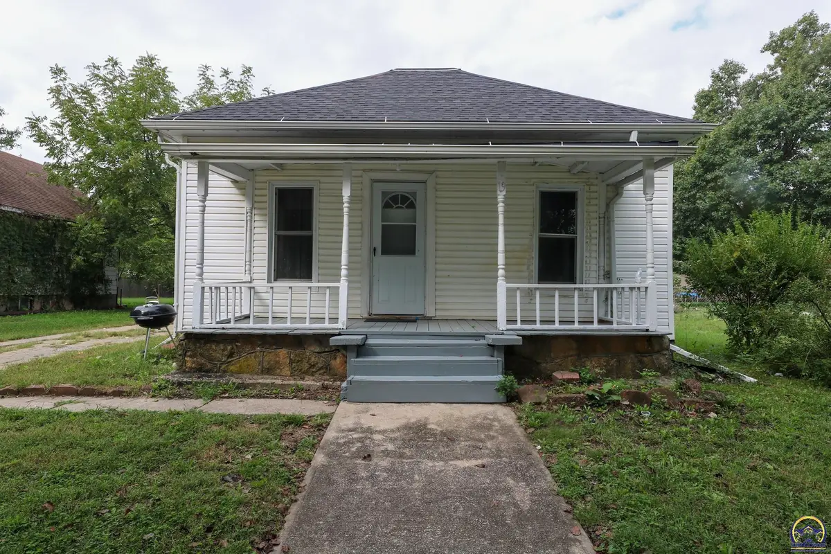 19 Exchange St, Emporia, KS 66801 - #1