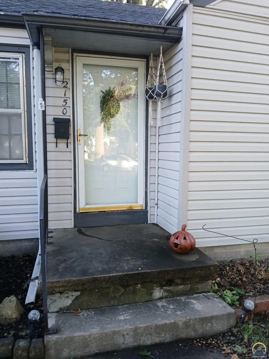 2150 SW Plass Ave, Topeka, KS 66611 - #3