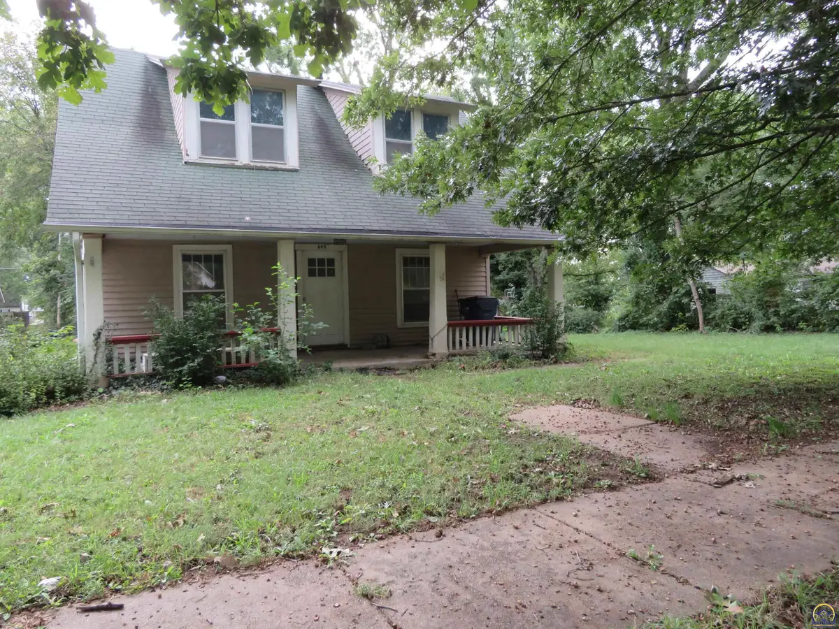 809 Liberty St, Oskaloosa, KS 66066 - #1