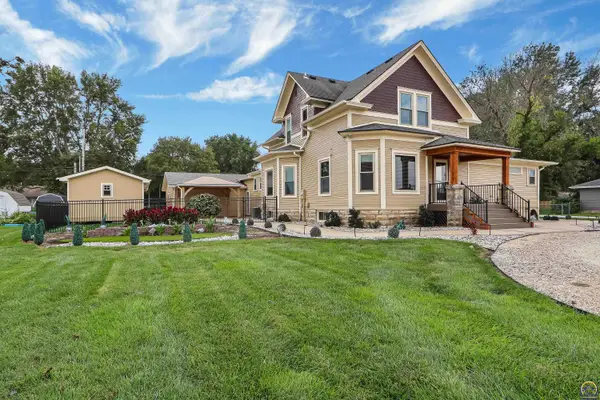 201 E Lake St, Silver Lake, KS 66539