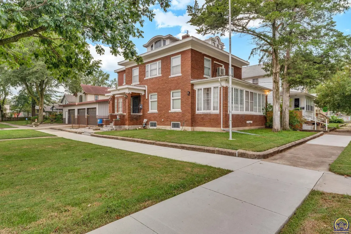 501 SW Western Ave, Topeka, KS 66606 - #1