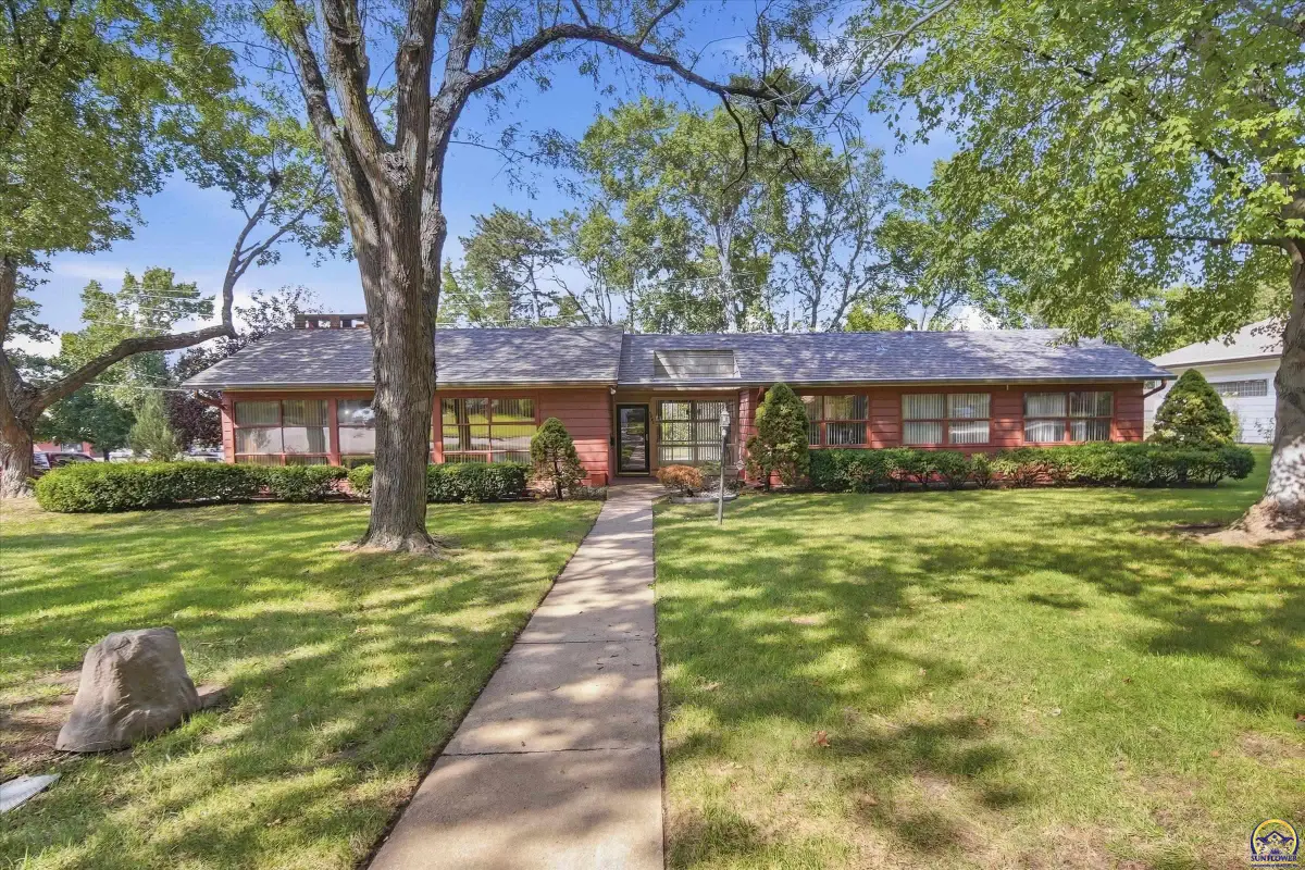 3640 SW Drury Ln, Topeka, KS 66604 - #1