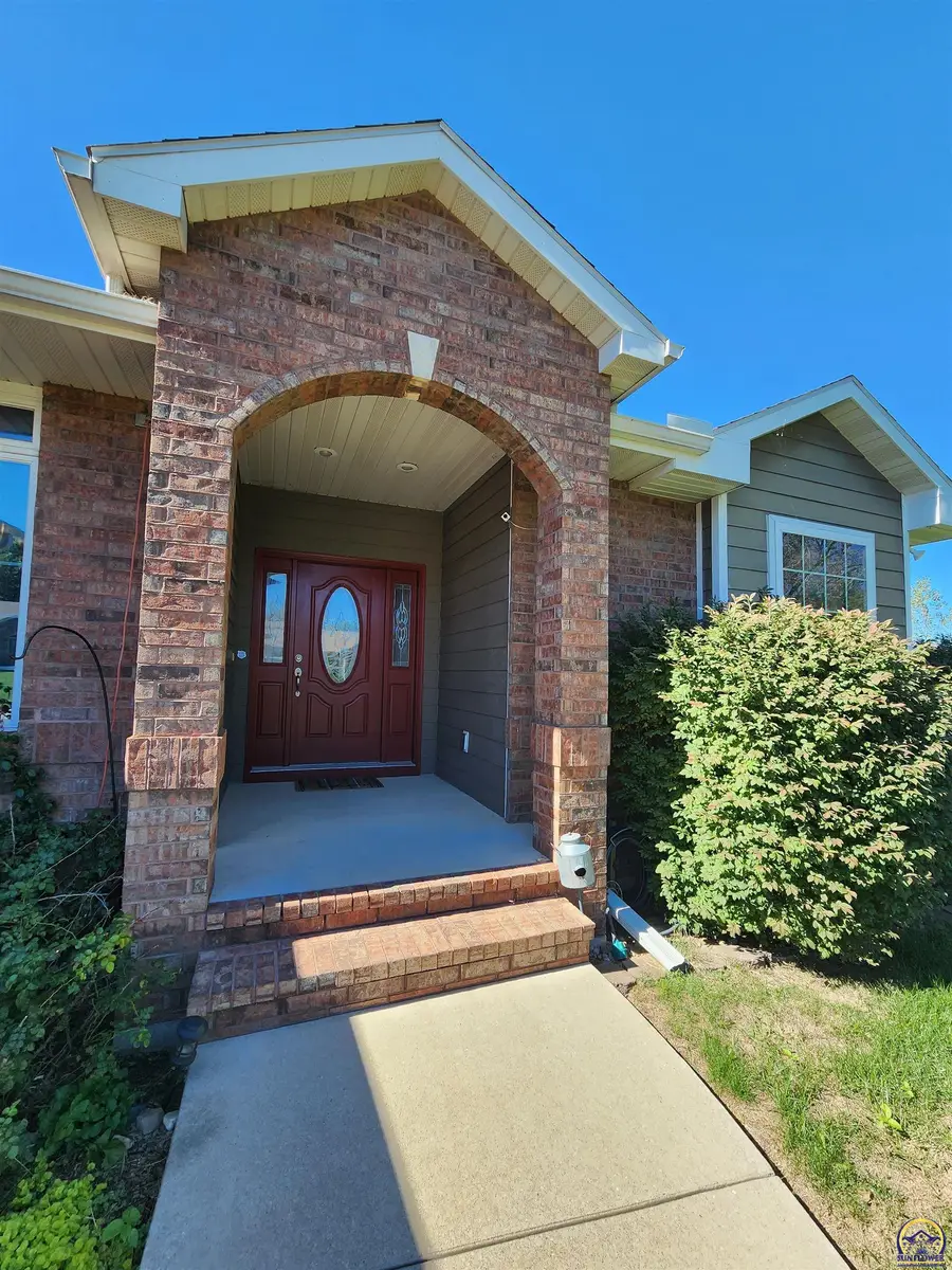 2203 Deerbrook Lane, Emporia, KS 66801 - #2