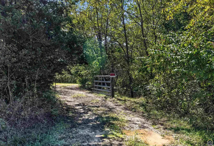 10725 SW 81st St, Auburn, KS 66042 - #3