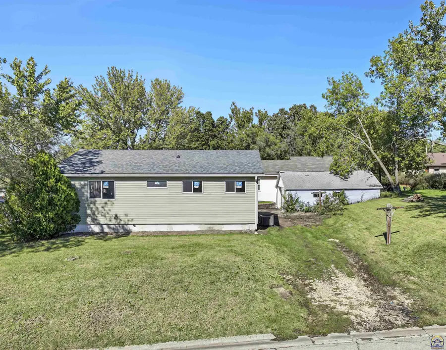 601 N 6th St, Saint Marys, KS 66536 - #3