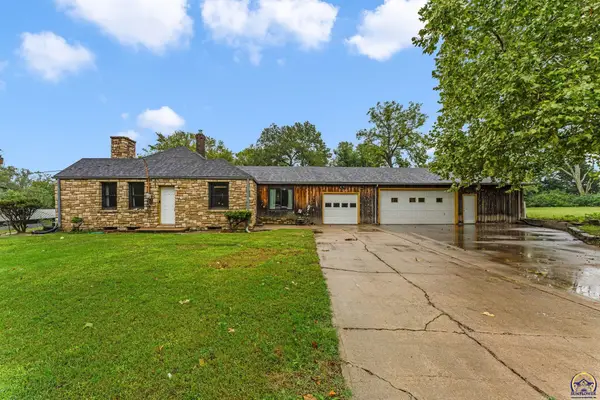 211 SE 27th St, Topeka, KS 66605