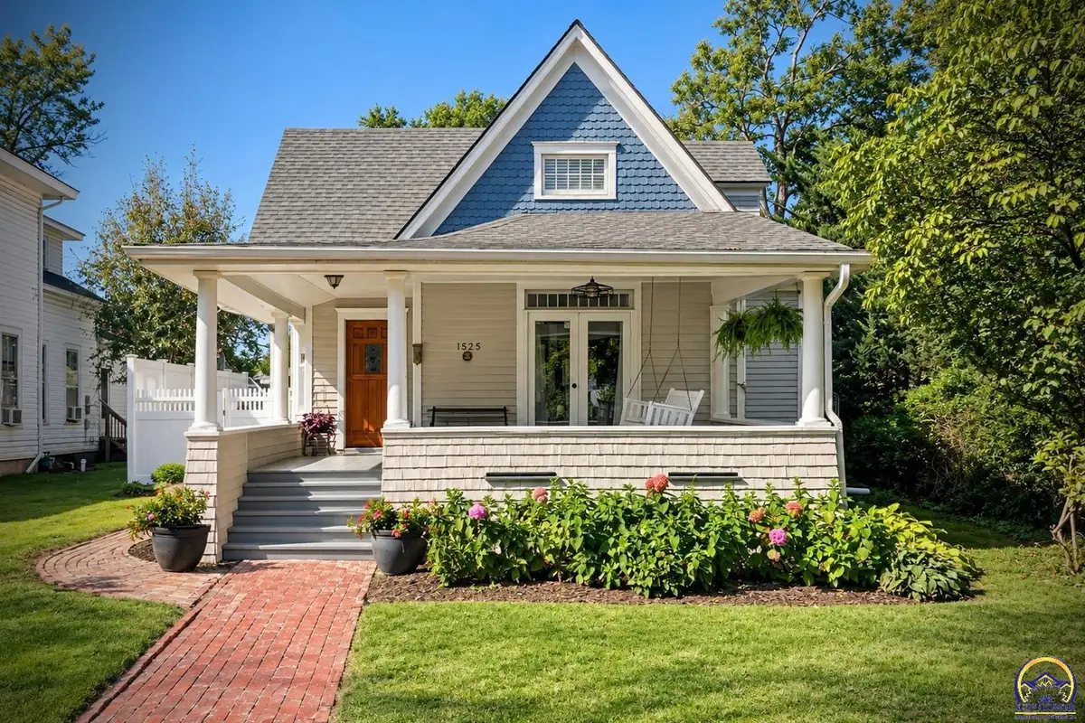 1525 SW College Ave, Topeka, KS 66604 - #1