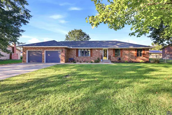 3720 SE 27th Ter, Topeka, KS 66605