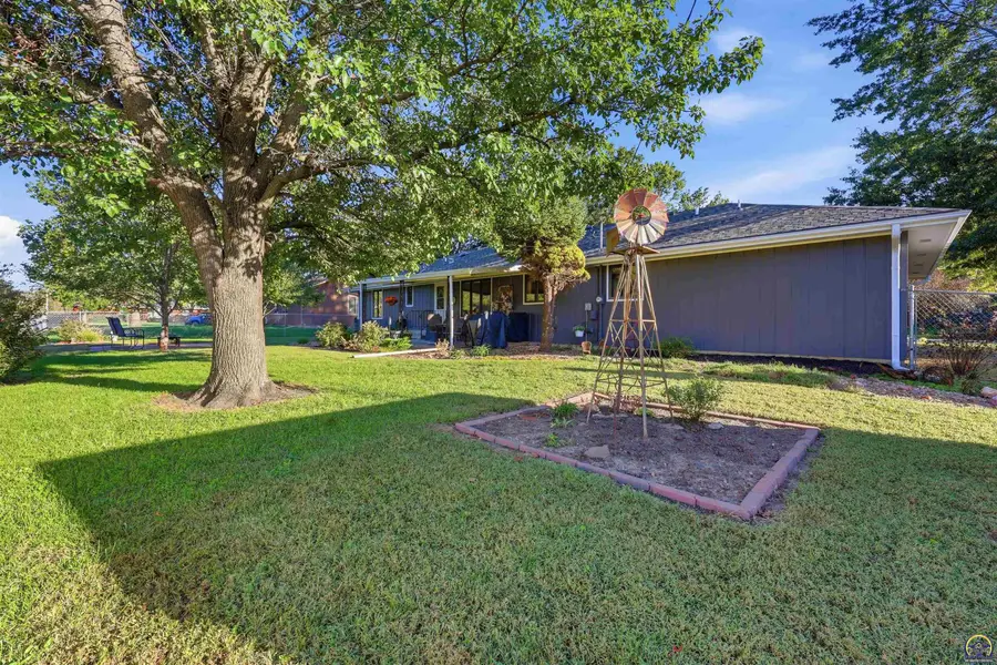 3720 SE 27th Ter, Topeka, KS 66605 - #2