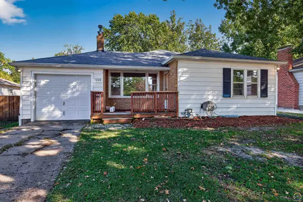 1220 SW Orleans St, Topeka, KS 66604