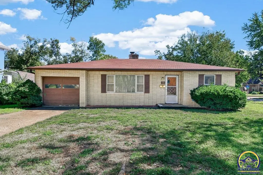 336 SW Broadmoor Ave, Topeka, KS 66606 - #1