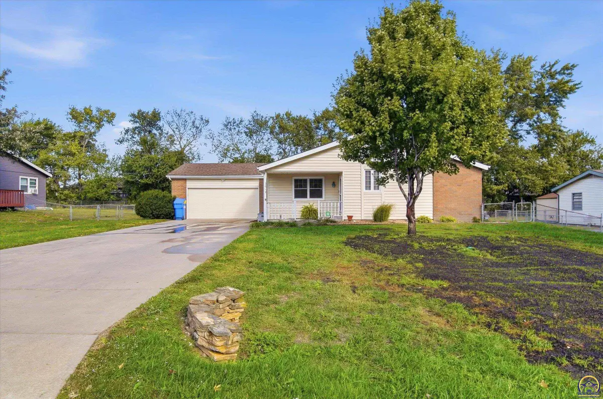 3612 SE 23rd Ter, Topeka, KS 66605 - #1