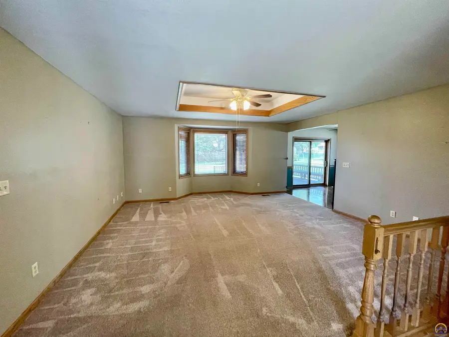 5207 NE Wallace Ln, Topeka, KS 66617 - #2