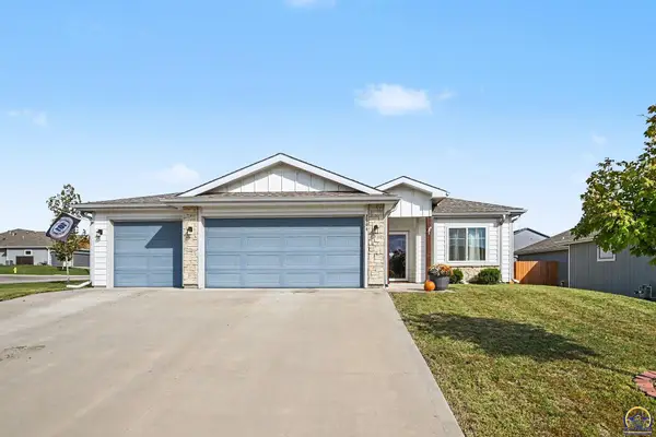 2504 E 26th St, Lawrence, KS 66046