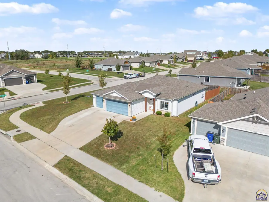2504 E 26th St, Lawrence, KS 66046 - #2