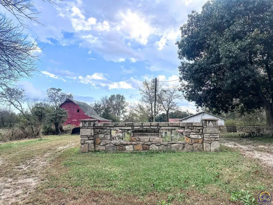 10372 Walton Rd, Harveyville, KS 66431 - #2