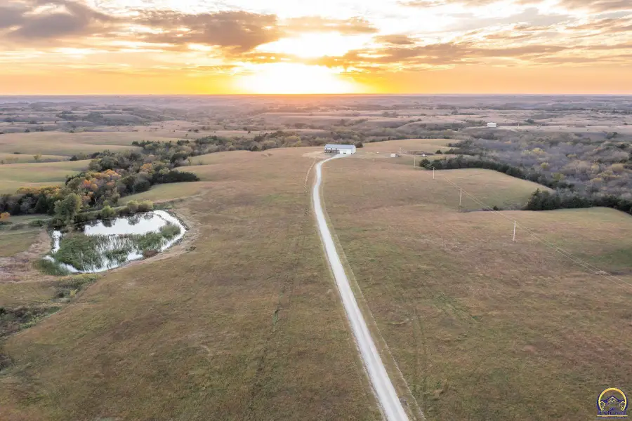 14340 Mcintyre Creek Rd, Olsburg, KS 66520 - #2
