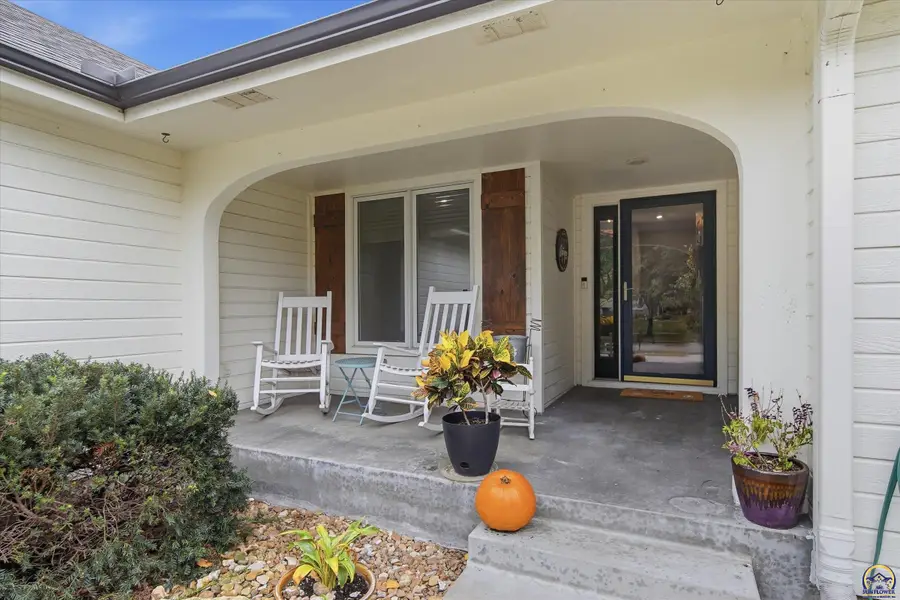 3413 NW Fredith Rd, Topeka, KS 66618 - #2