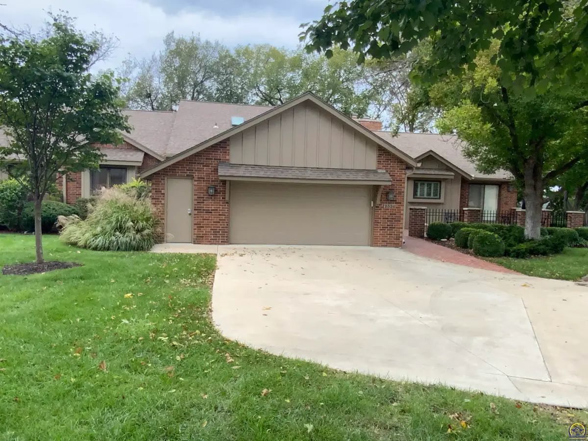 2326 SW Mayfair Pl, Topeka, KS 66611 - #1