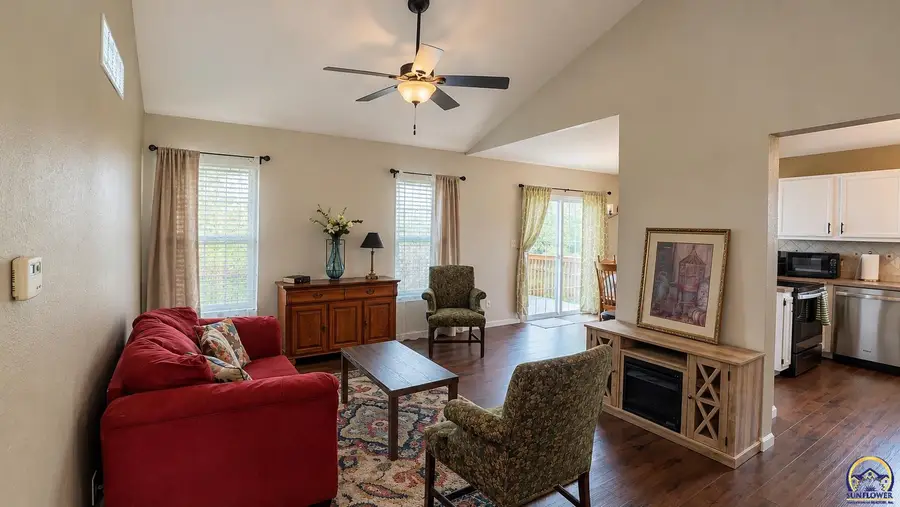 2101 SE Peace Ct, Topeka, KS 66605 - #2