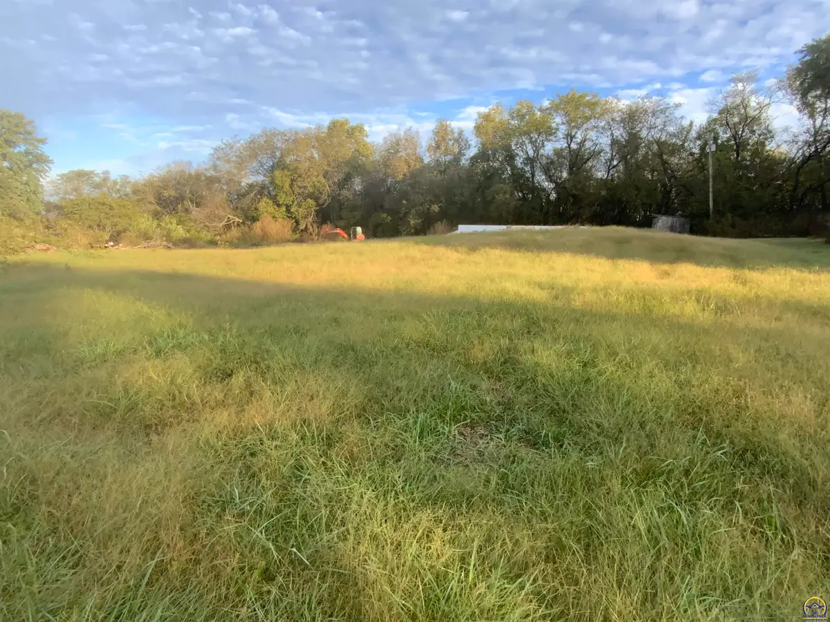 3640 Park Dr, Meriden, KS 66512 - #1