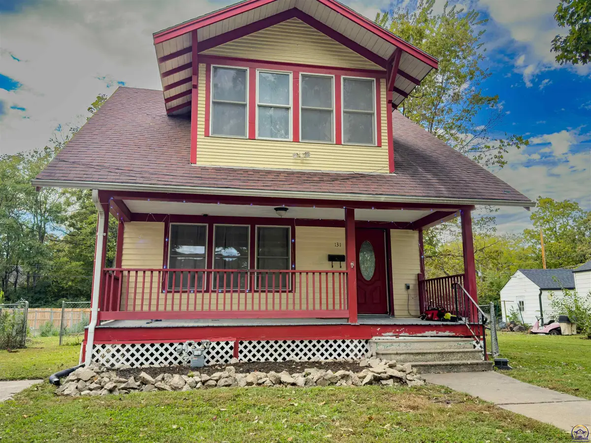 131 NW Broadmoor Ave, Topeka, KS 66606 - #1