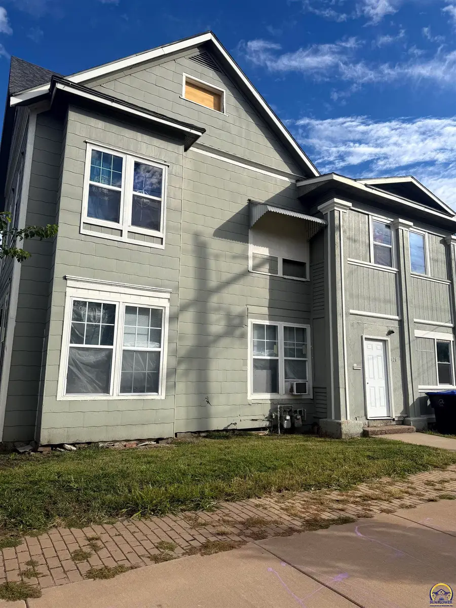 1050 SW 12th St #1198 SW Clay St, Topeka, KS 66604 - #2