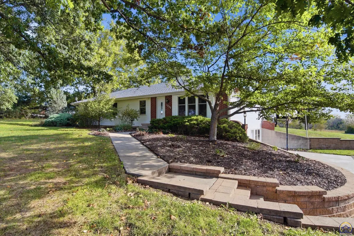 7948 NE Indian Creek Rd, Topeka, KS 66617 - #1
