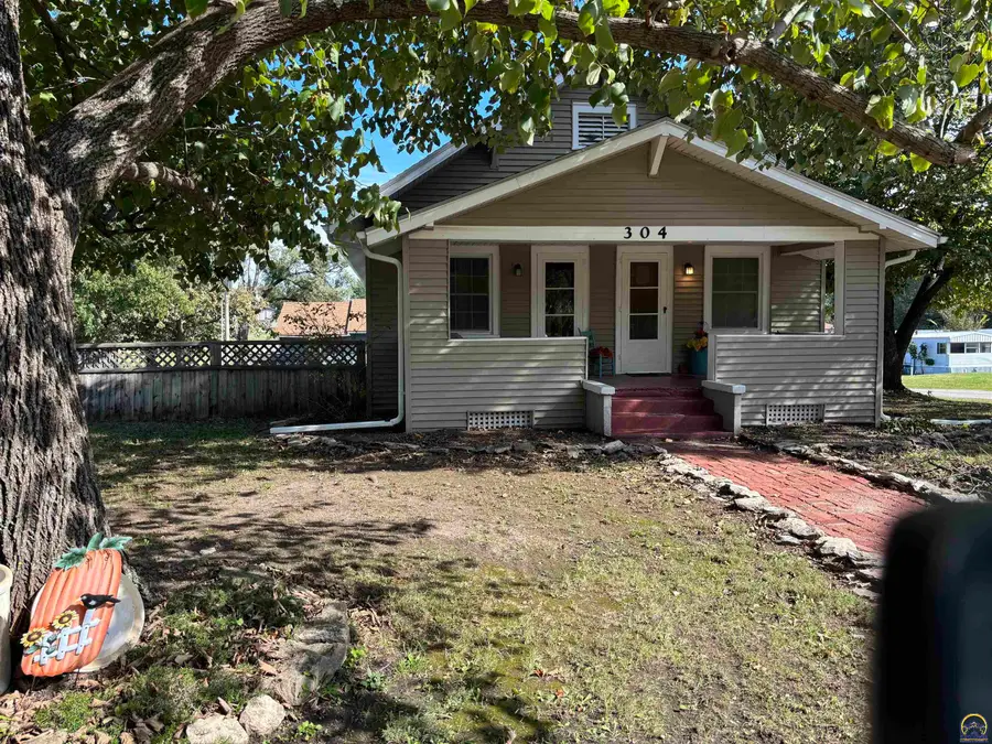 304 Westphalia St, Olpe, KS 66865 - #2