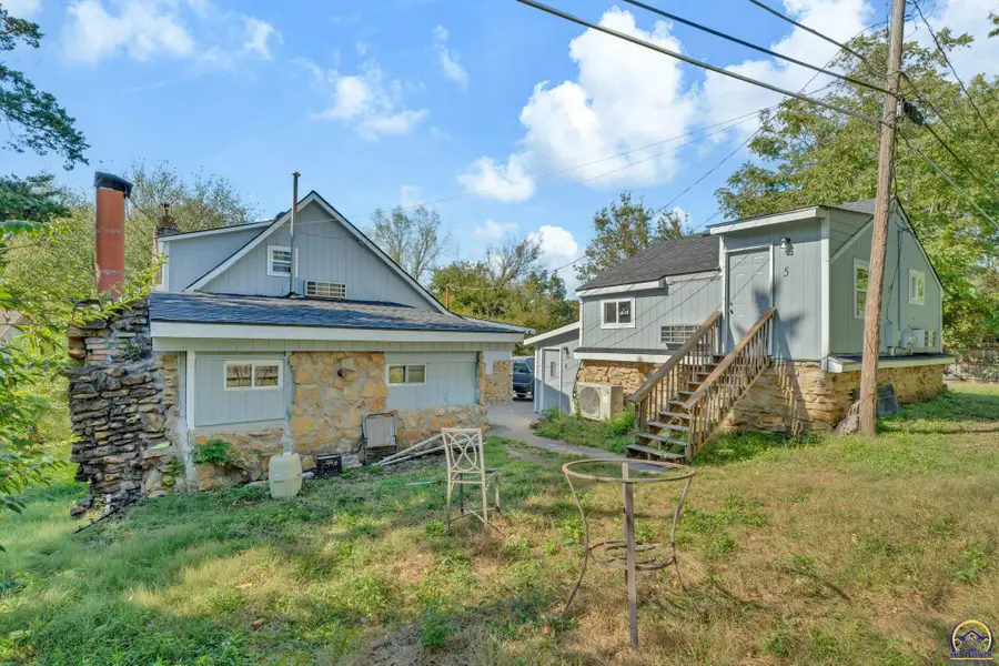 2820 SE Massachusetts Ave, Topeka, KS 66605 - #3
