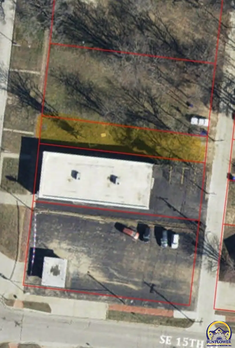 1424 S Kansas Ave, Topeka, KS 66612 - #3