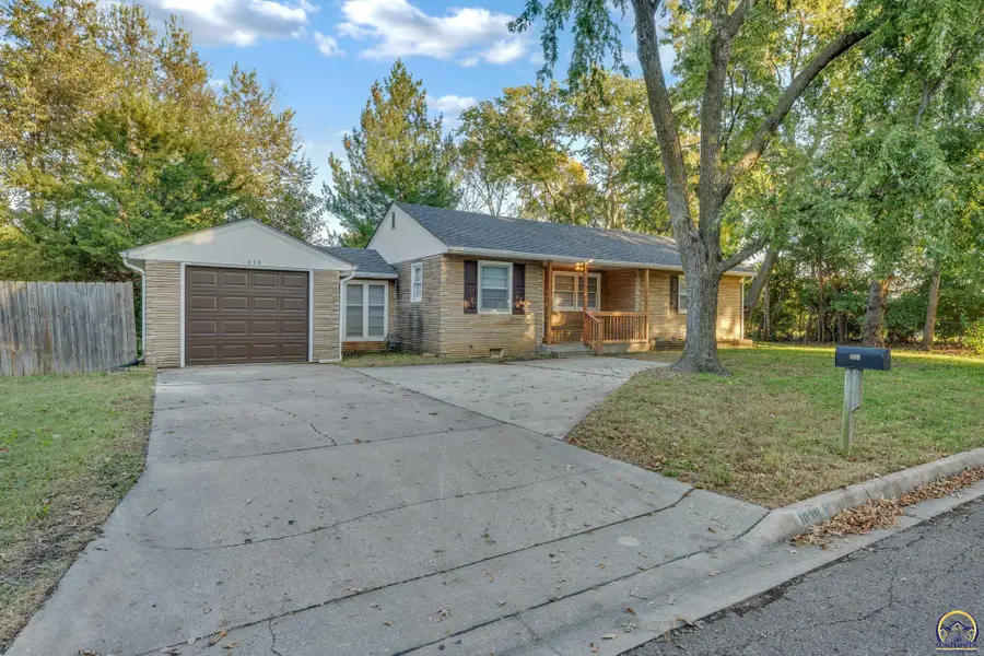 1838 SW Mission Ave, Topeka, KS 66604 - #3