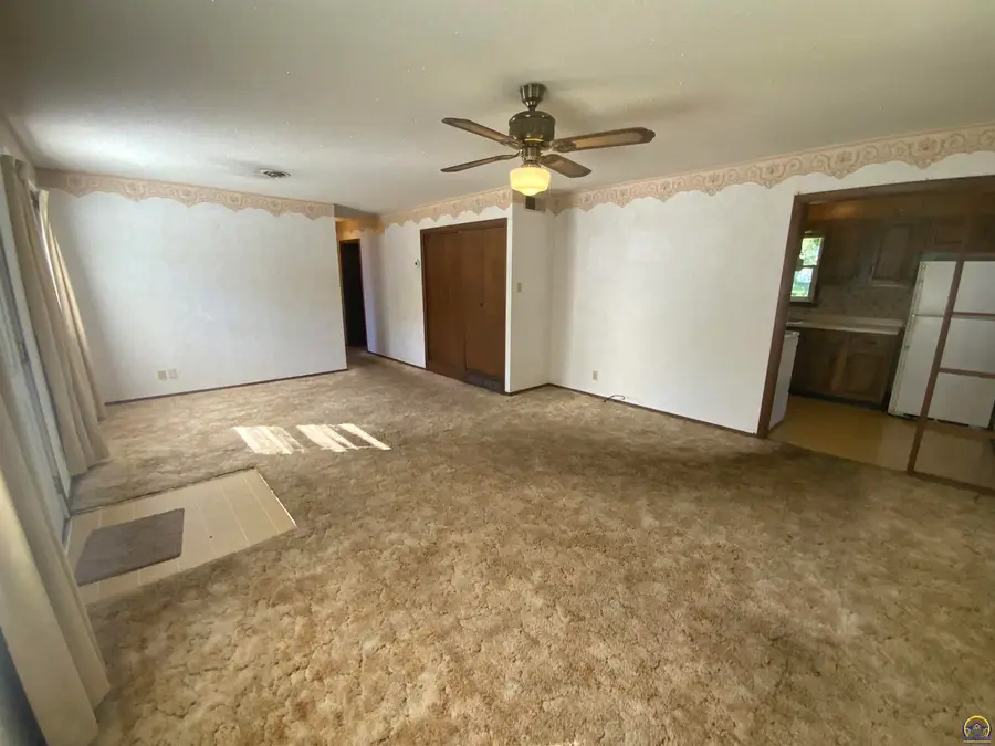 1730 SW Shunga Dr, Topeka, KS 66611 - #3