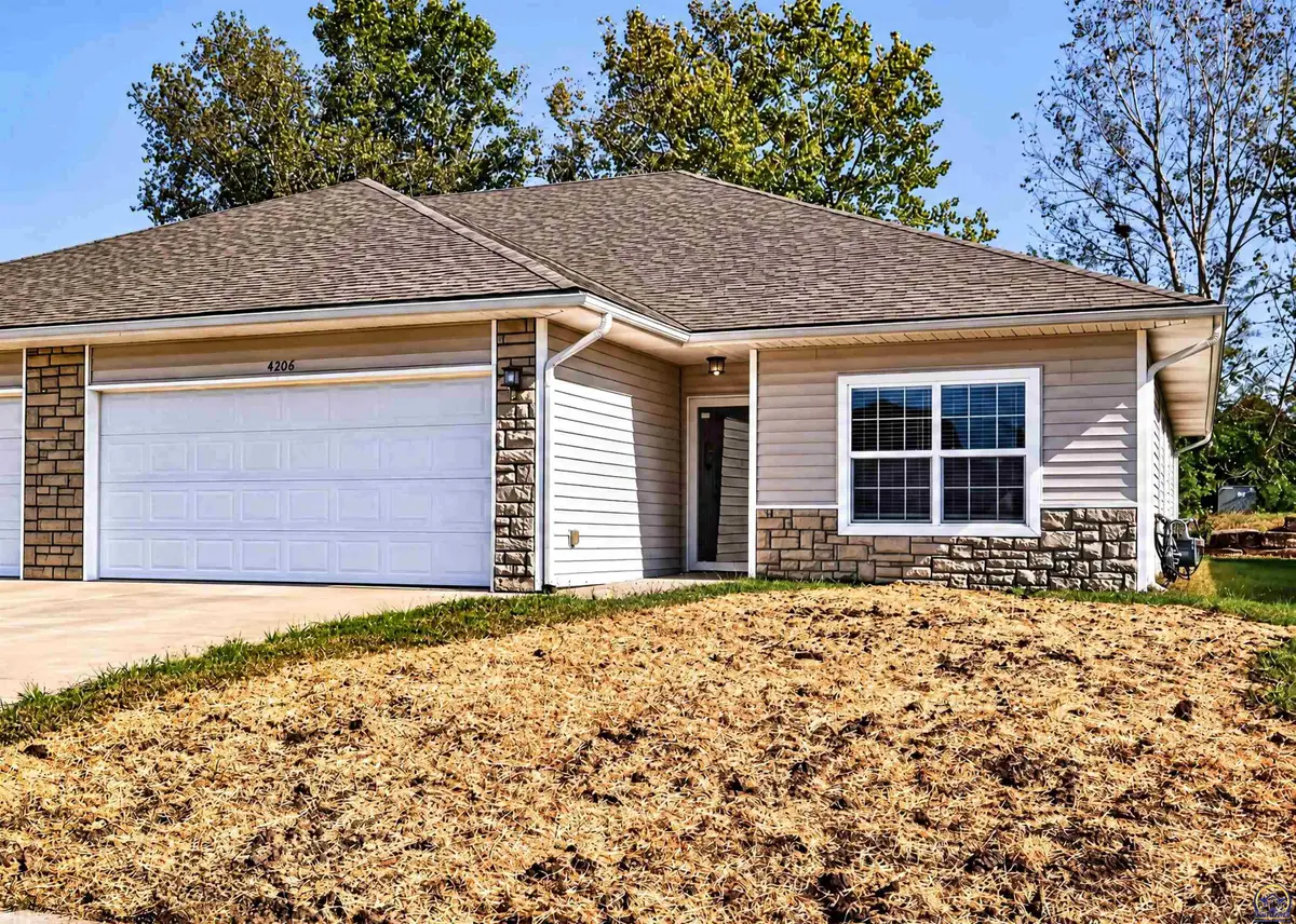 4206 SW Shenandoah Rd, Topeka, KS 66610 - #1