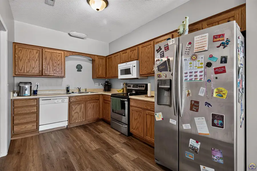4206 SW Shenandoah Rd, Topeka, KS 66610 - #2