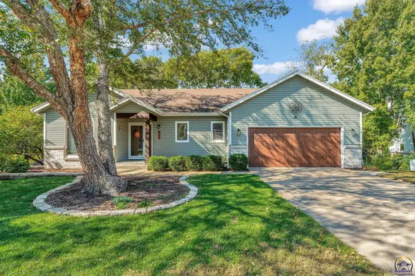2619 SW Golf View Dr, Topeka, KS 66614