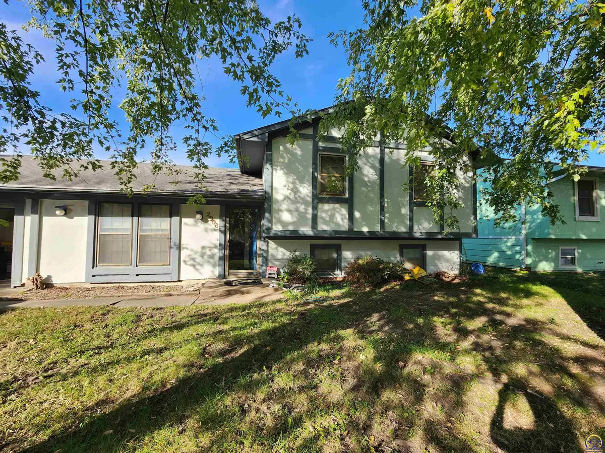 2908 Melrose Place, Emporia, KS 66801 - #1