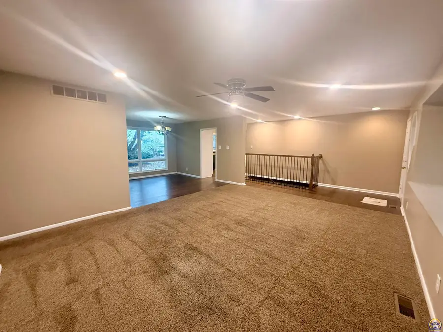 6335 SW 21st Ter, Topeka, KS 66614 - #3
