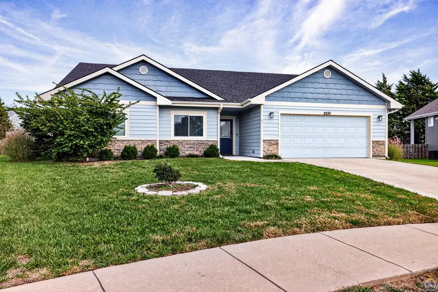 2230 SE Baldwin Ct, Topeka, KS 66605 - #2