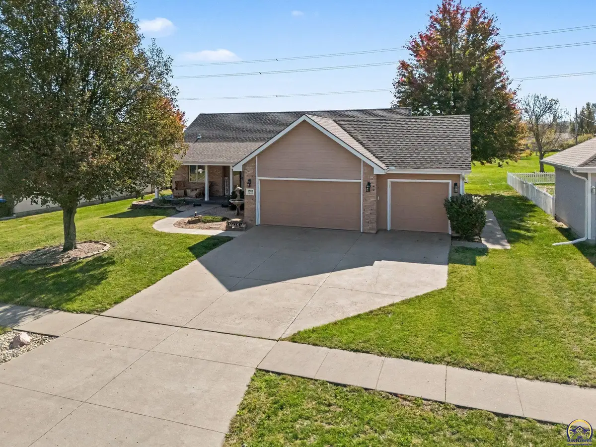 3939 SW 40th Ter, Topeka, KS 66610 - #1