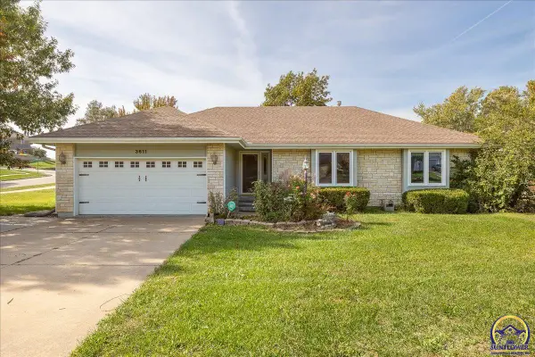 3611 SW Red Hawk Ct, Topeka, KS 66614