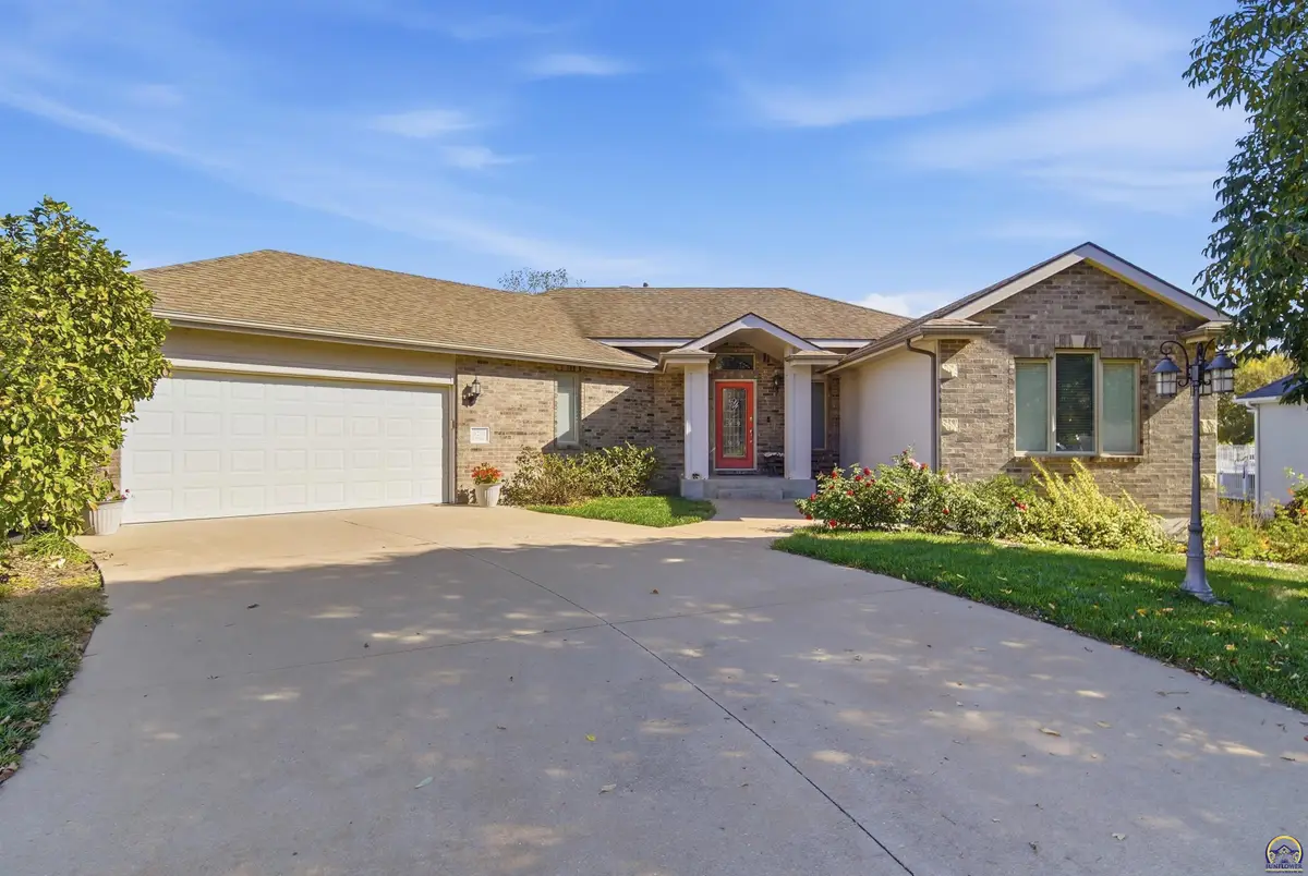 5218 NW Sterling Chase Dr, Topeka, KS 66618 - #1