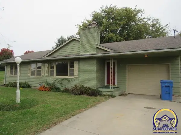 225 SE Consuelo Rd, Tecumseh, KS 66542