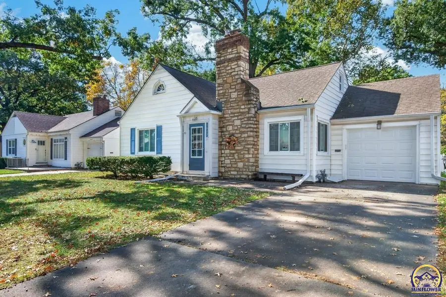 1843 SW Pembroke Ln, Topeka, KS 66604 - #2