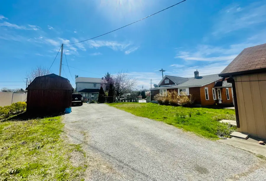 2833 Blackburn Avenue, Ashland, KY 41101 - #3