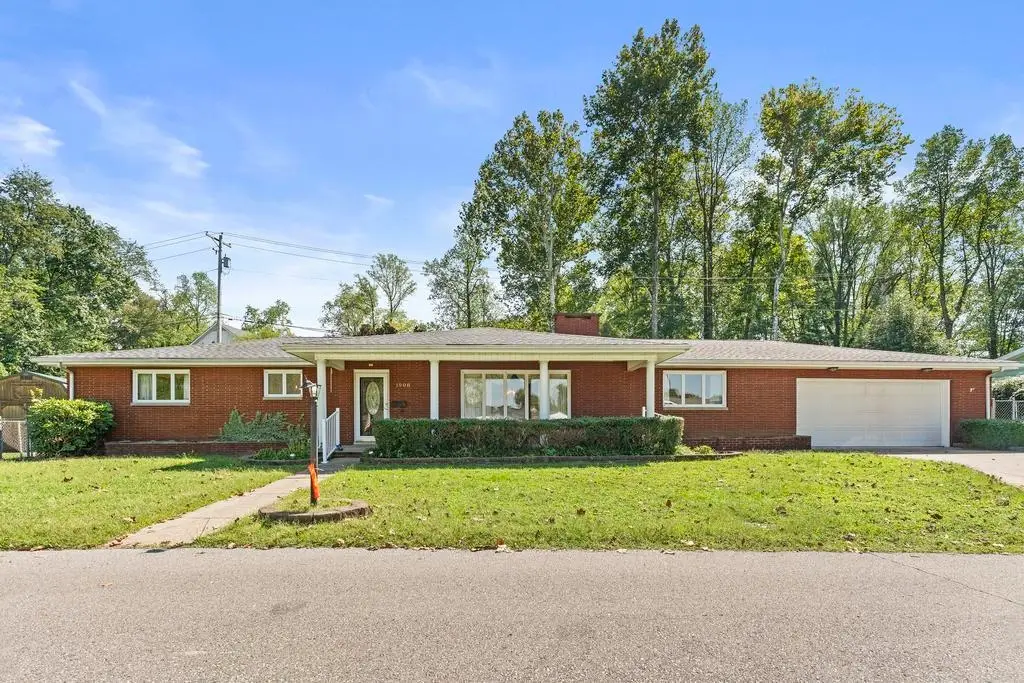 1908 Weymouth Drive, Ashland, KY 41101 - Image #1