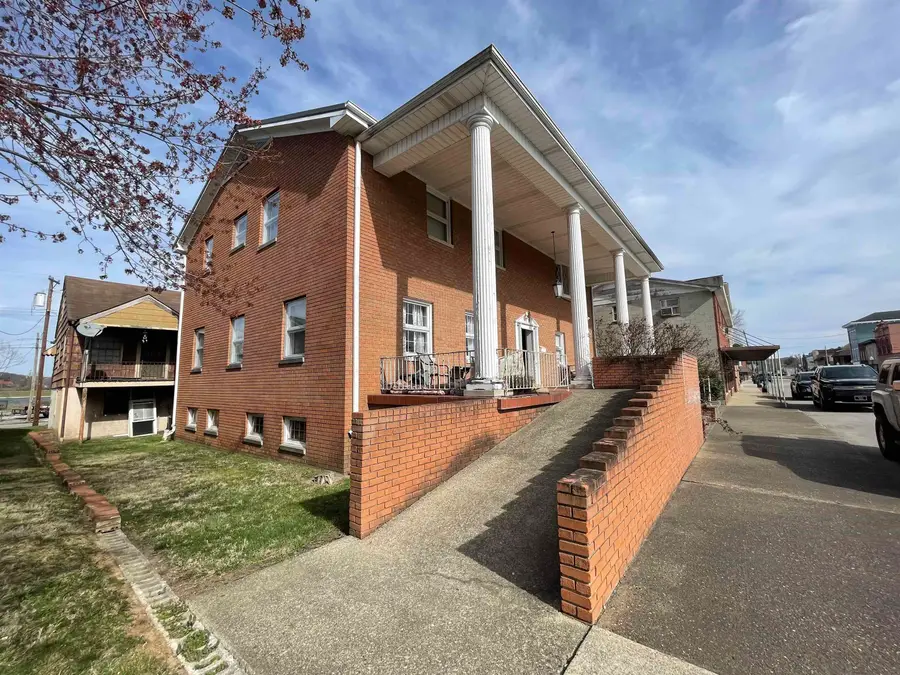 219 Main Street, Greenup, KY 41144 - #2