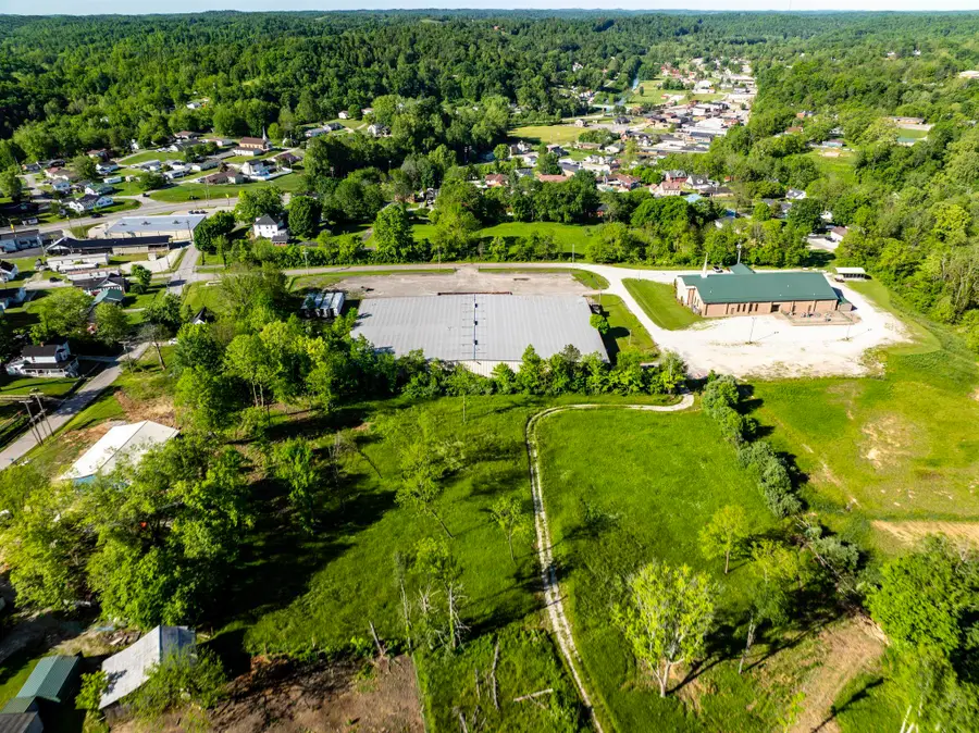 202 Cable Powers Drive, Olive Hill, KY 41164 - Image #2