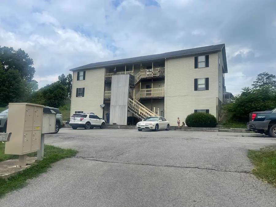 459-461 Jessica Drive, Raceland, KY 41169 - Image #2