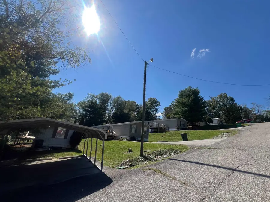 1005 Turkey Court, Ashland, KY 41101 - Image #2